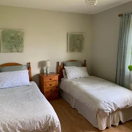 Prázdninový dům Elm Park Escape - 4 Bed Self-catering Holiday *