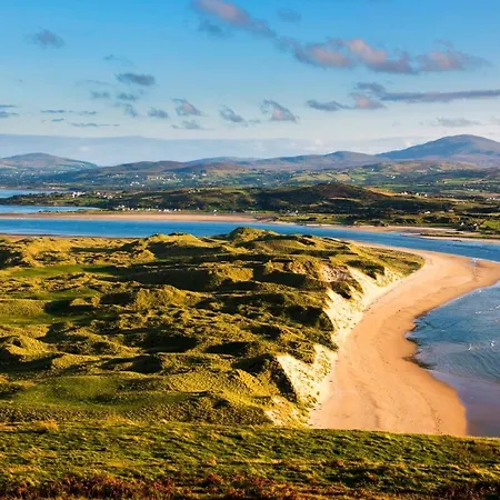 Elm Park Escape - 4 Bed Self-catering Holiday Buncrana